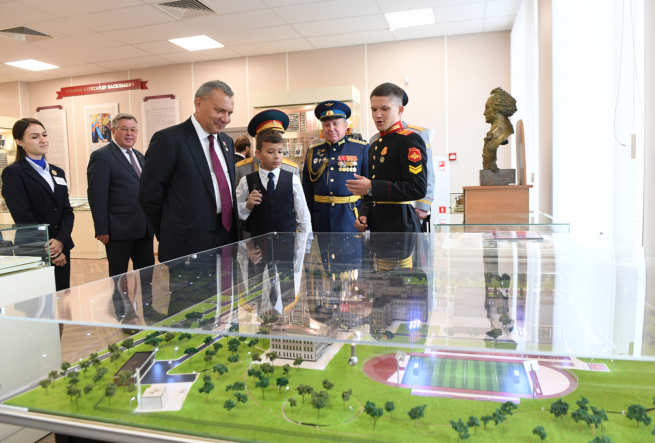 Заместитель Председателя Правительства России и губернатор Тверской области открыли новый комплекс суворовского училища