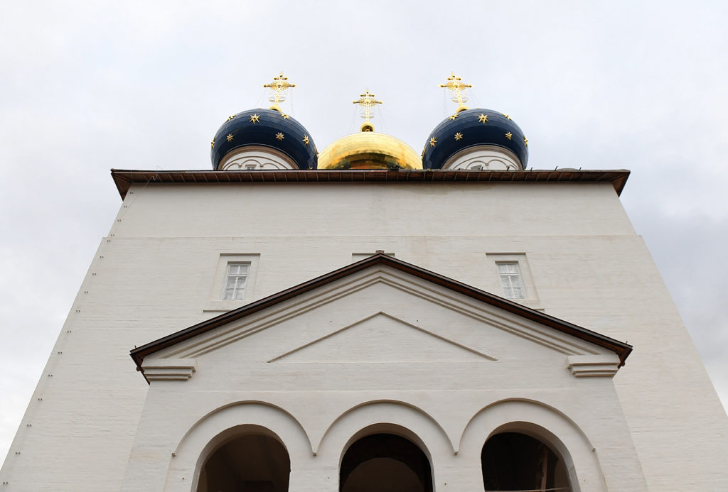 Игорь Руденя и митрополит Тверской и Кашинский Амвросий осмотрели Спасо-Преображенский собор