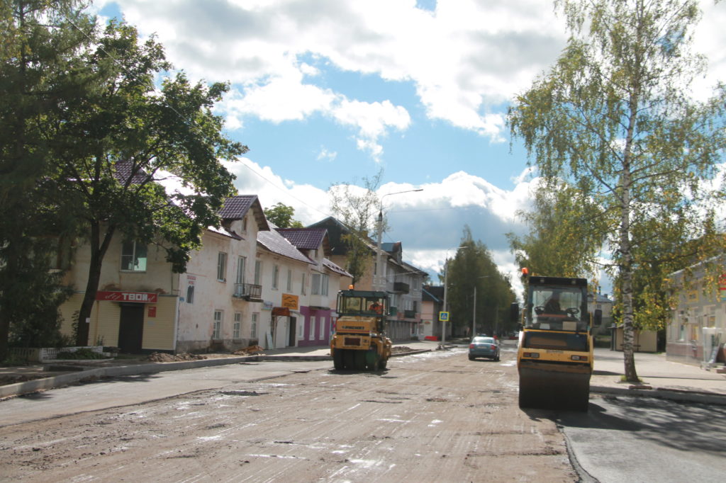 В Нелидово благоустраивают улицу Матросова