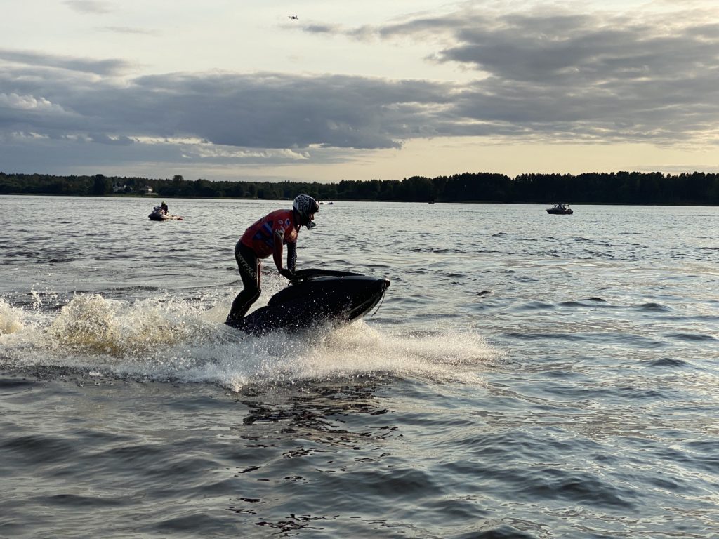 87 спортсменов из разных регионов приняли участие в Кубке России по аквабайку в Тверской области 87 спортсменов из разных регионов приняли участие в Кубке России по аквабайку в Тверской области