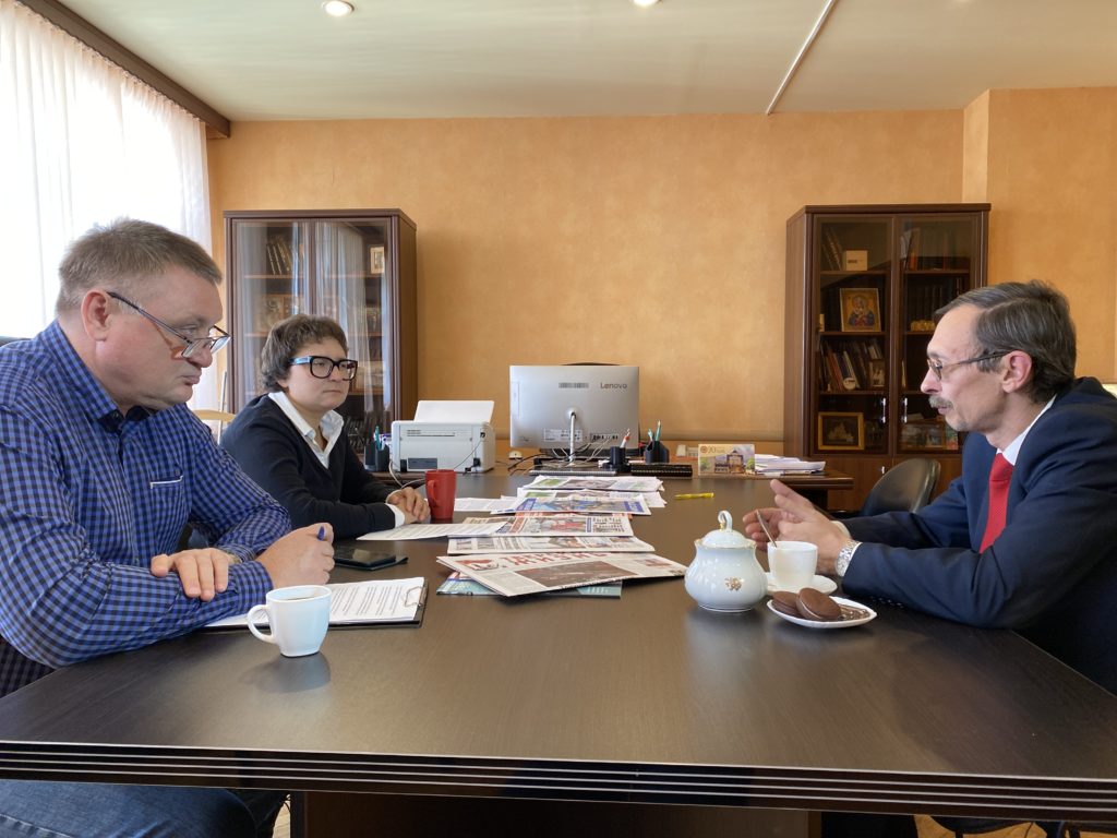 По горячим следам: проект "Вместе" задал главный вопрос Олегу Дубову