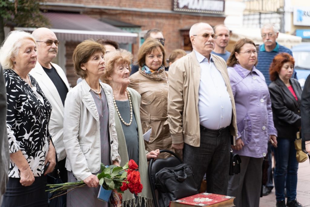 На здании университета в Твери установил памятные доски в честь выдающихся преподавателей