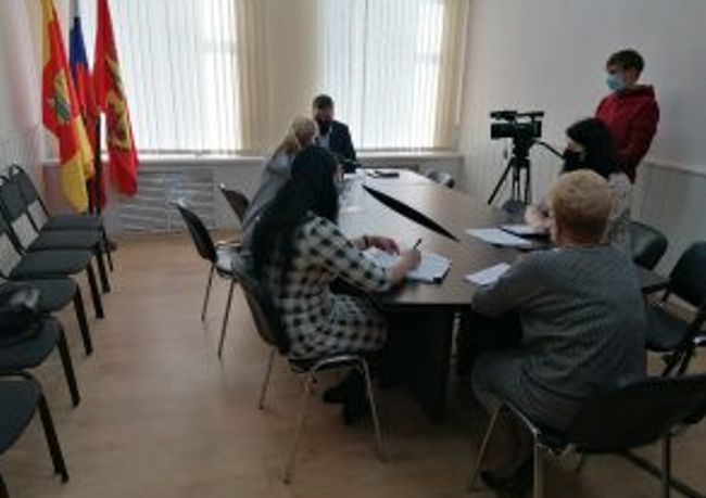 Глава Ржева провел личный прием граждан Глава Ржева провел личный прием граждан