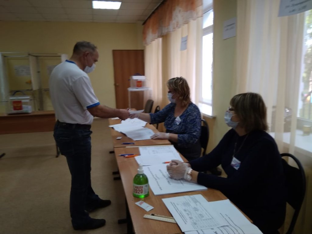 Первые избиратели на участках: в Тверской области стартовал Единый День голосования