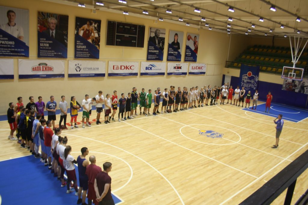 Спортсмены из Ржева поборются за медали на областном первенстве по стритболу