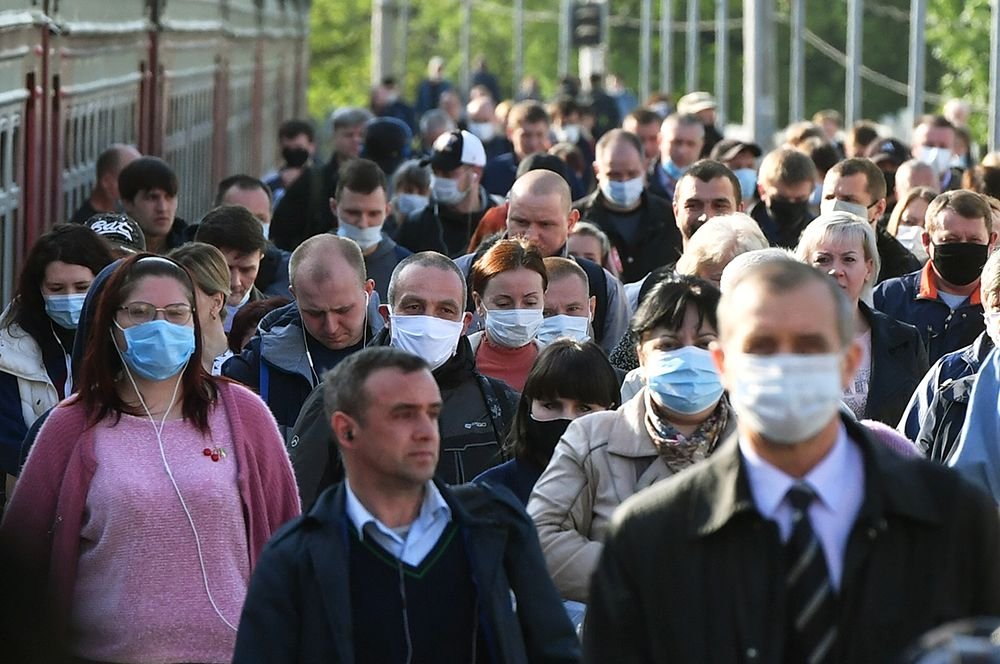 Дмитрий Ходарев: Да, я здоров и по-прежнему никого не заражу, но я надену маску, чтобы окружающим было спокойнее Дмитрий Ходарев: Да, я здоров и по-прежнему никого не заражу, но я надену маску, чтобы окружающим было спокойнее