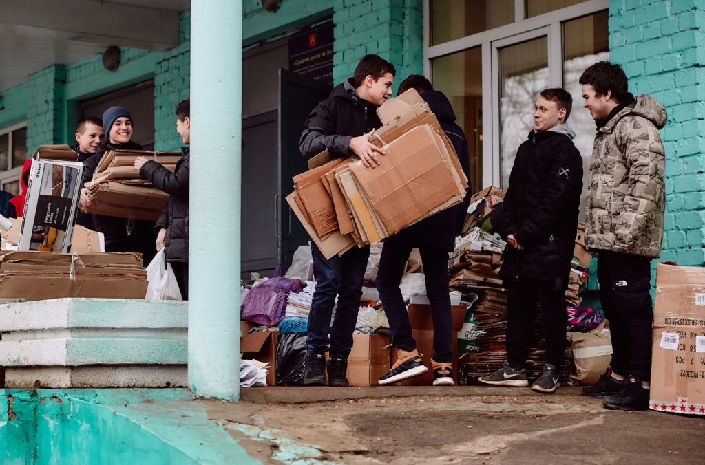 В рамках экологической акции жители Тверской области спасли 550 деревьев В рамках экологической акции жители Тверской области спасли 550 деревьев