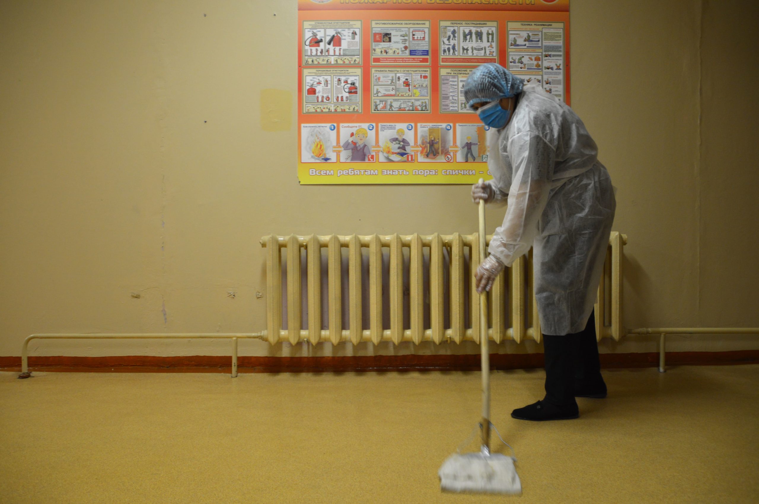 В тверских школах усиленно проводят дезинфекцию