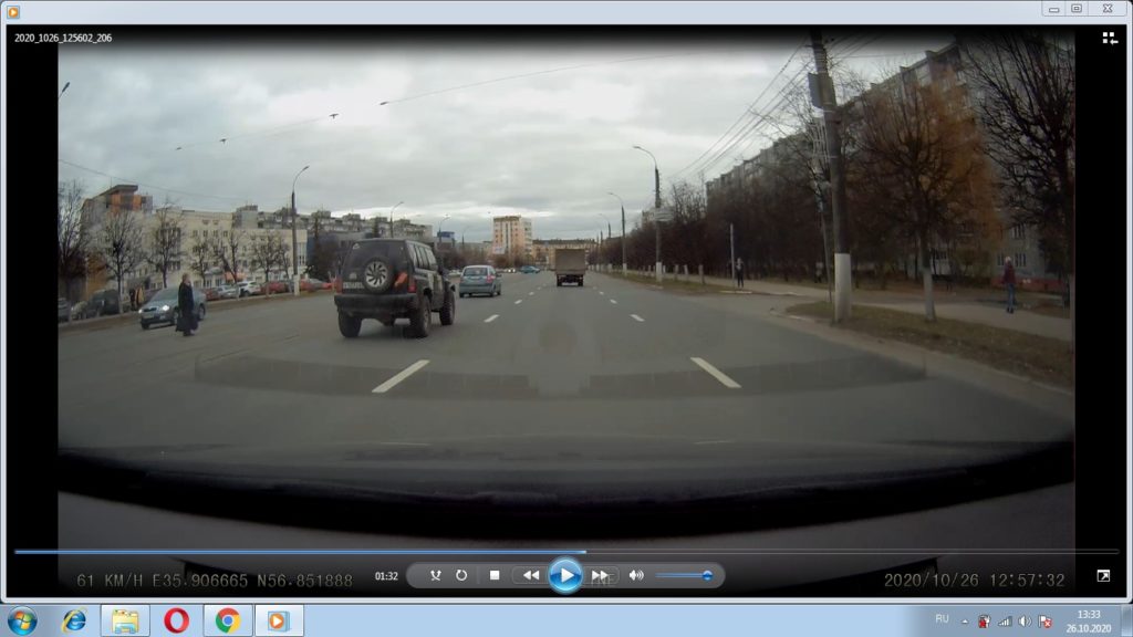 Глупые и опасные: пешеходы-нарушители попали на видеорегистратор в Твери