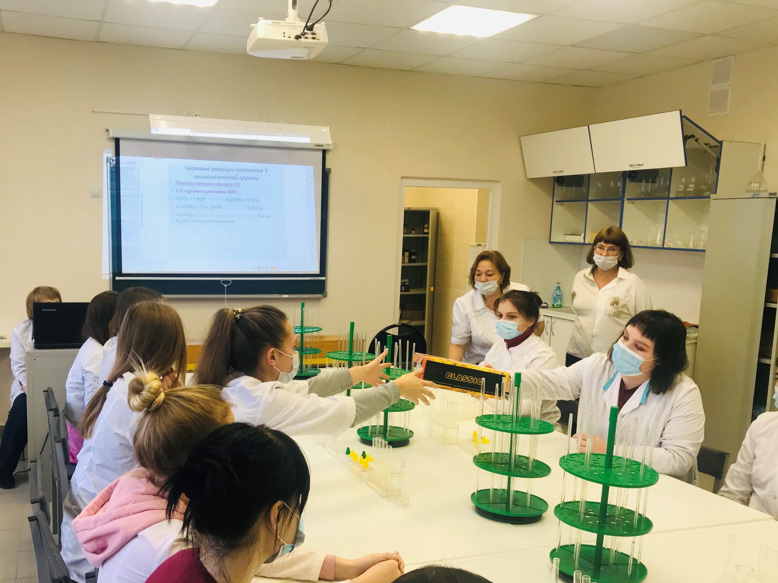 Губернатор Игорь Руденя поздравил с вековым юбилеем  Тверской медицинский колледж