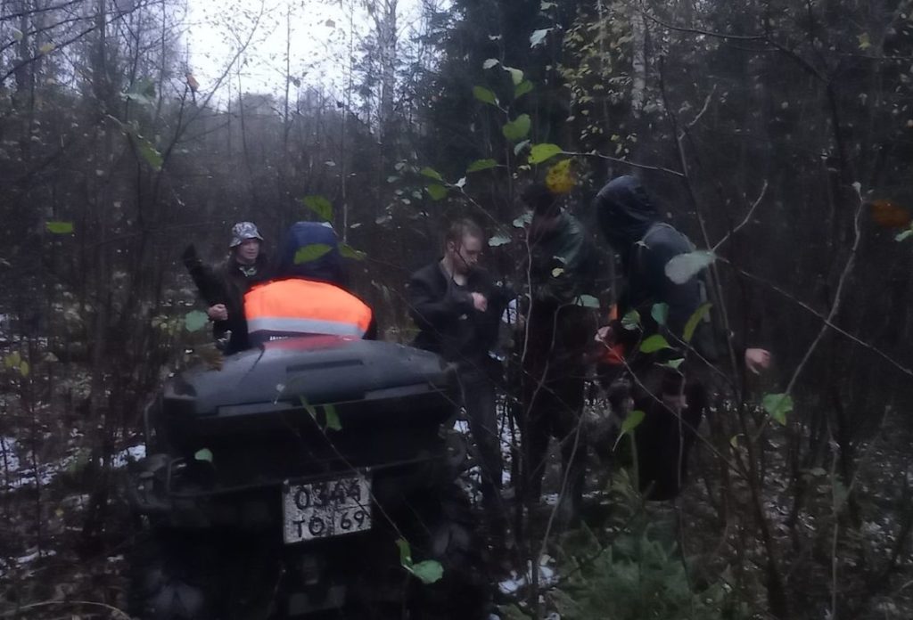 Трое парней чуть не стали заложниками оршинских болот под Тверью
