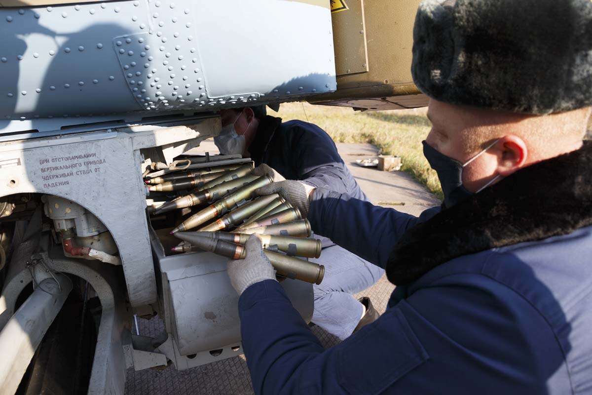 «Ночные охотники» отработали стрельбу по наземным мишеням в Тверской области