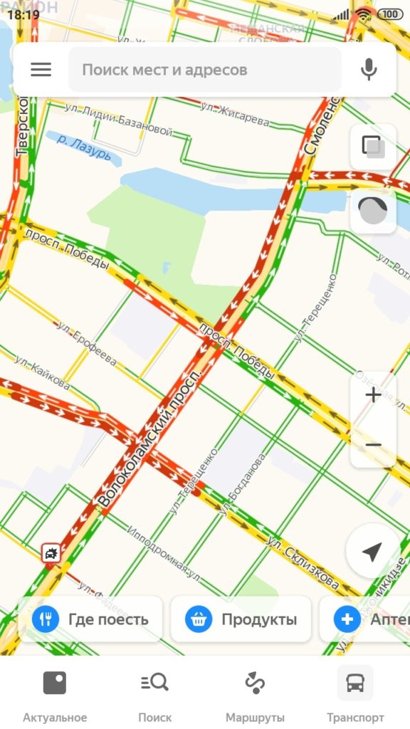 Волоколамский проспект в Твери встал в пробке из-за аварии Волоколамский проспект в Твери встал в пробке из-за аварии