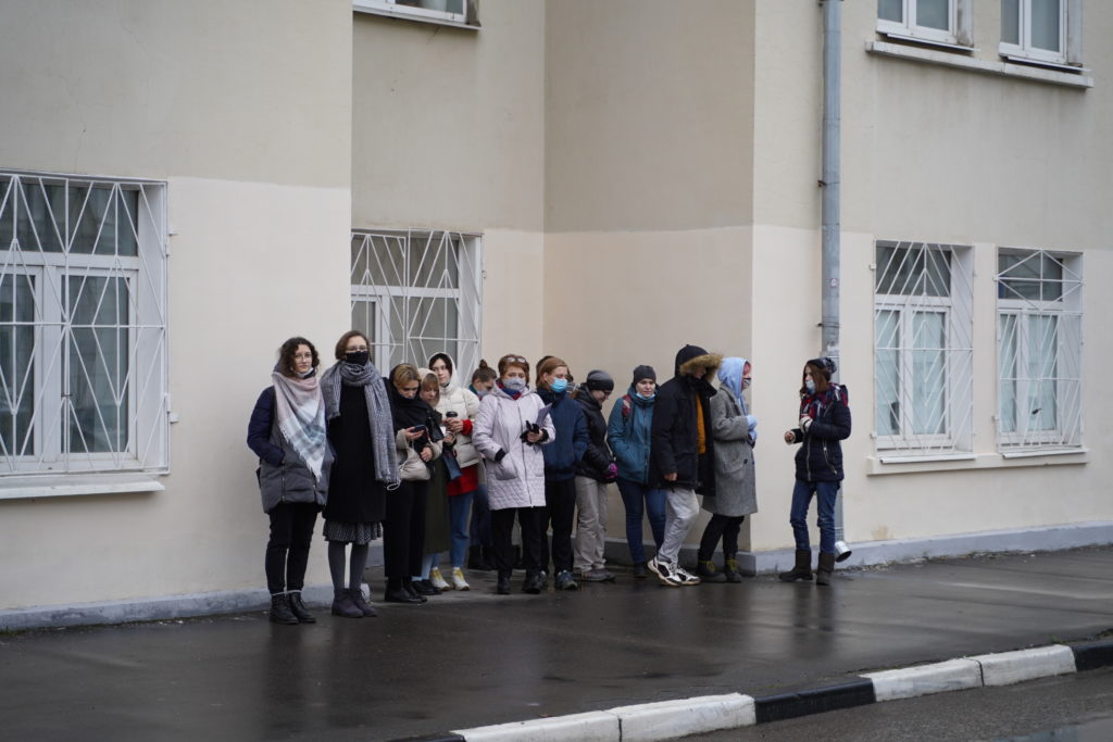 В центре Твери открыли памятник пейзажисту Ефрему Зверькову