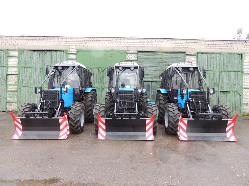 Для сохранения лесов в Тверскую область поступили сушилки, тракторы и прицепы Для сохранения лесов в Тверскую область поступили сушилки, тракторы и прицепы