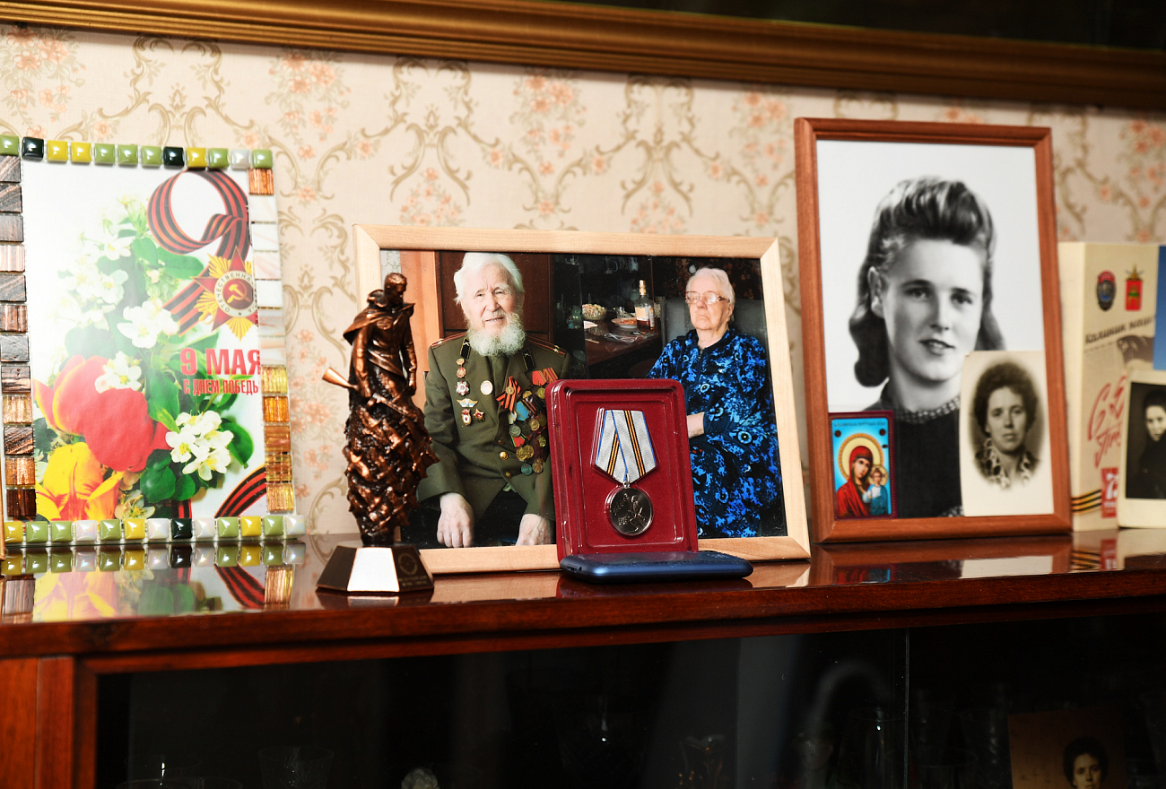 В День герба и флага Тверской области губернатор Игорь Руденя вручил ордена Почета ветеранам