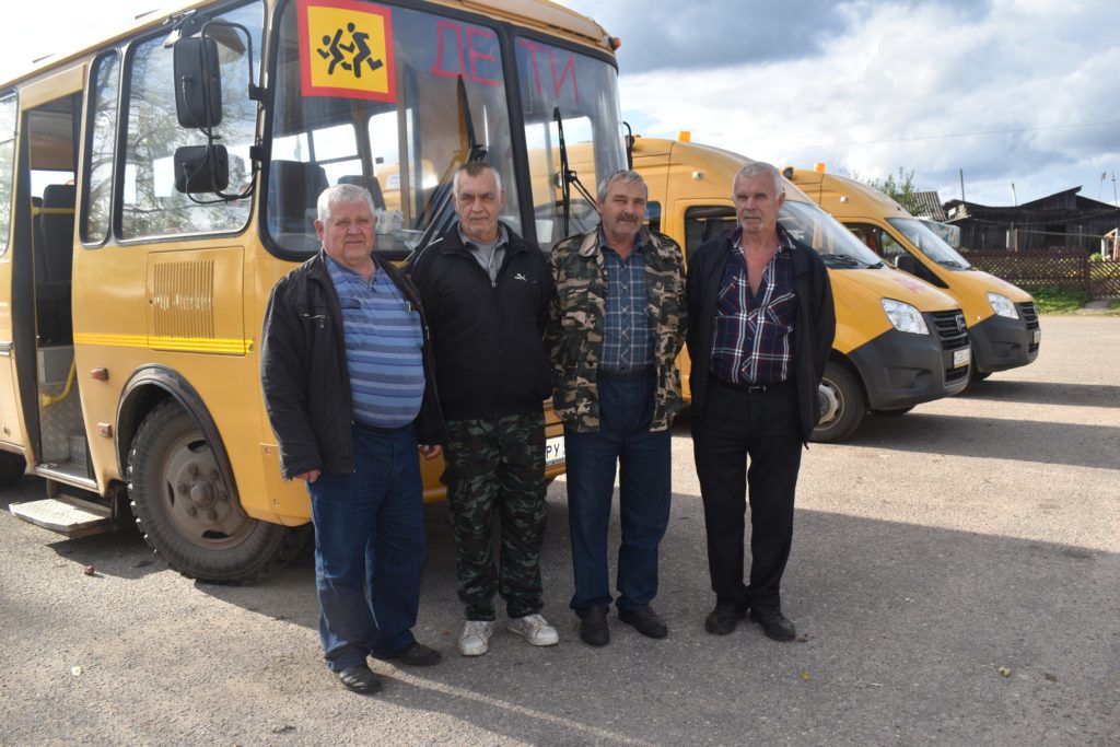 В Западнодвинском районе отметили профессионализм водителей школьных автобусов