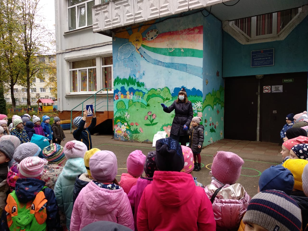 Тверской детворе рассказали о безопасном поведении на дороге