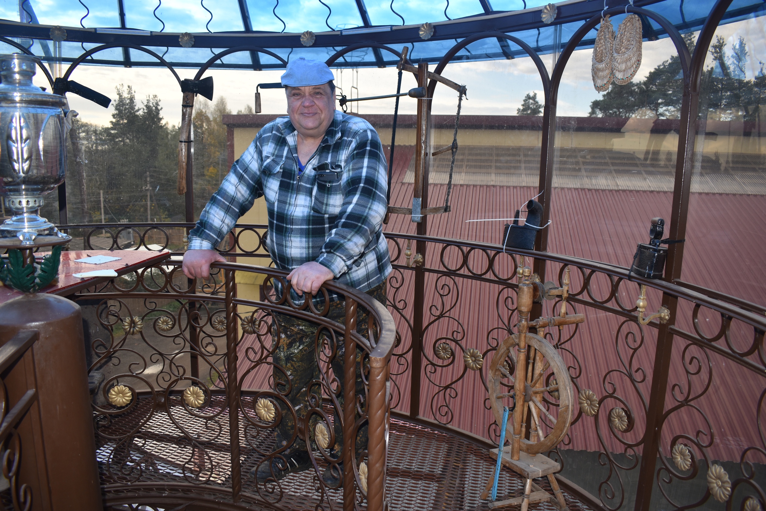 Чтобы открыть пекарню, мастер из Тверской области построил ветряную мельницу