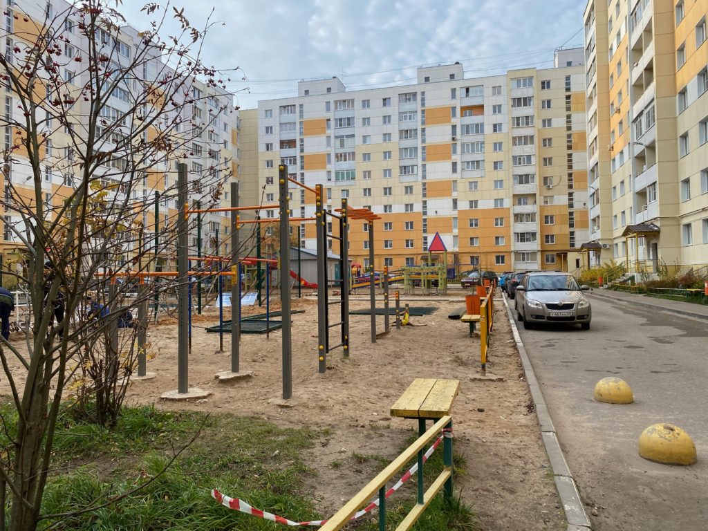 В Заволжском районе Твери появились новые детские площадки