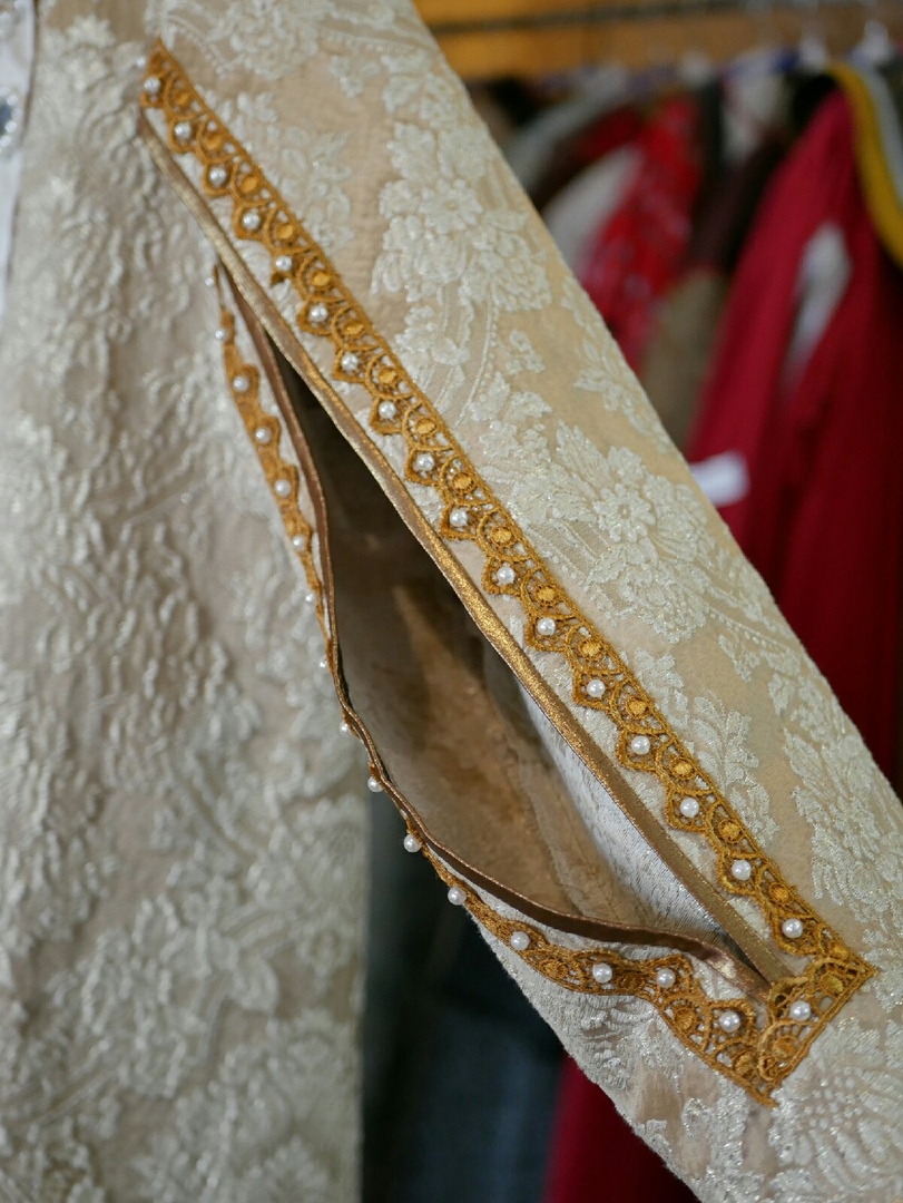 Впечатляет: костюмы «Невольников» показали до премьеры спектакля в Твери