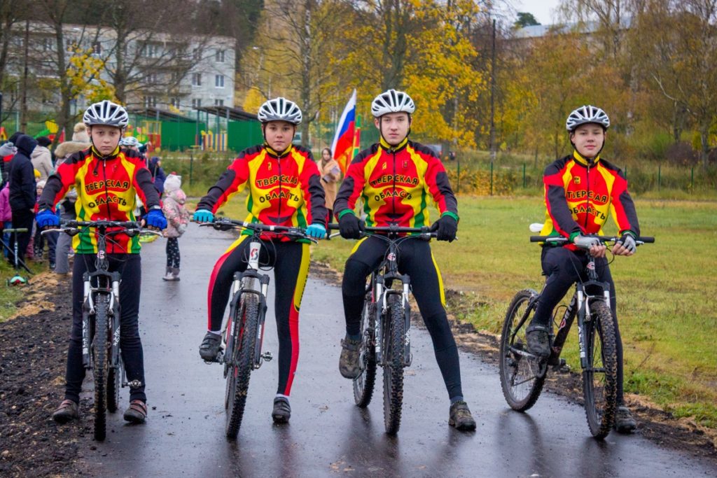 В Лихославльском районе обновляют стадионы В Лихославльском районе обновляют стадионы