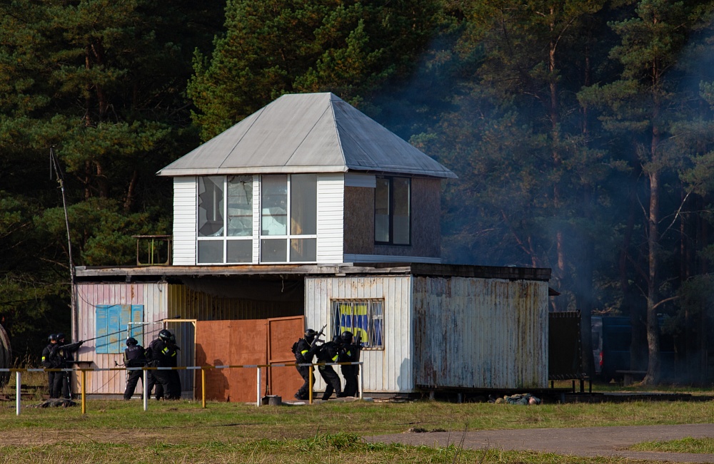 На аэродроме под Тверью прошли масштабные контртеррористические учения