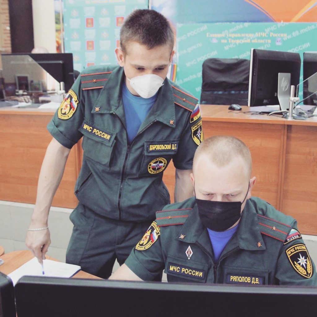 Сотрудники МЧС России по Тверской области отмечают День связиста
