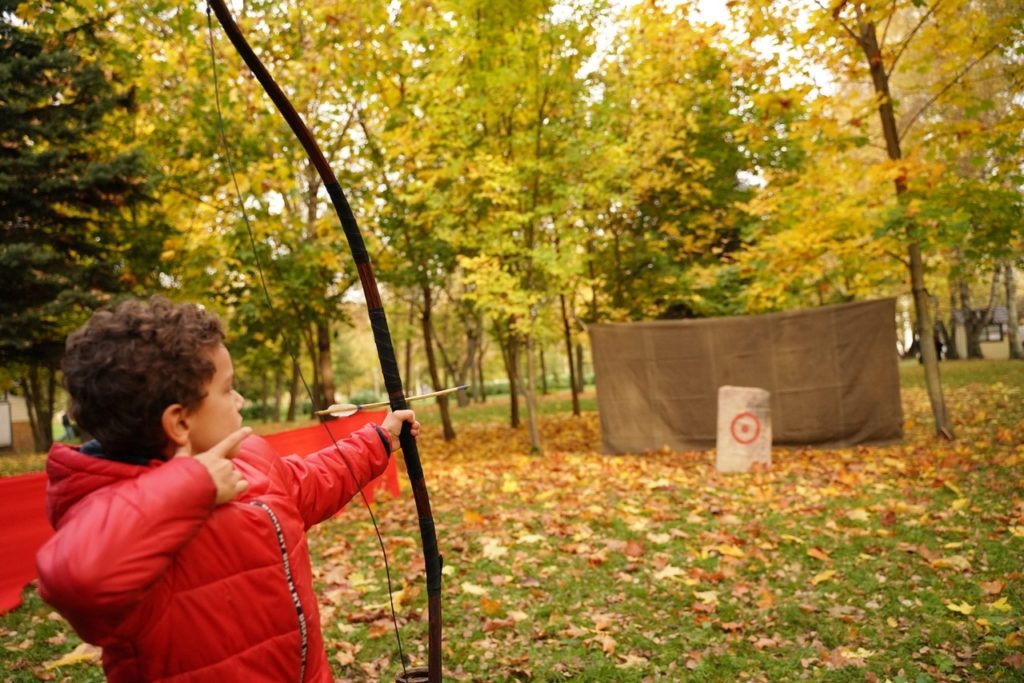 Фото хоровода и золотой осени: Покров отпраздновали в Парке Победы Твери