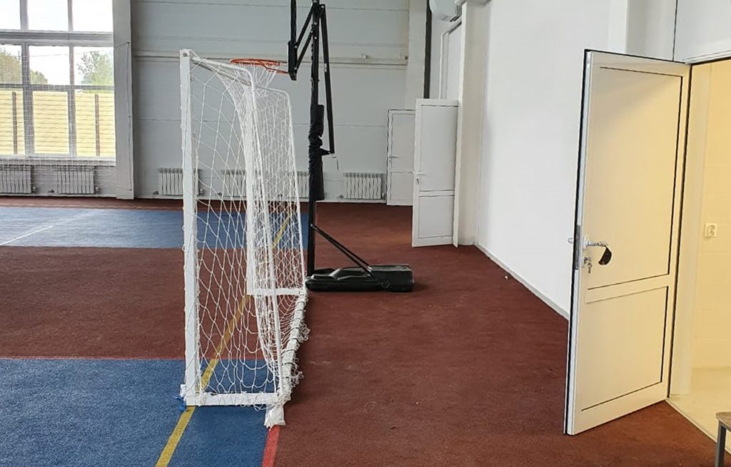 Новый спортивный зал с душевыми и игровой площадкой построили в районе Тверской области Новый спортивный зал с душевыми и игровой площадкой построили в районе Тверской области