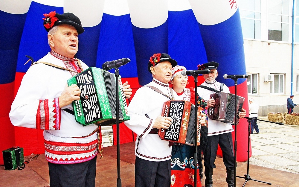 Конаковская ярмарка пела, плясала и угощала