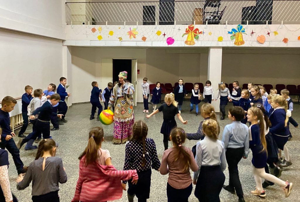 Школьники из Тверской области побывали в гостях у Бабы-Яги