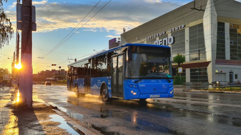 Тверские школьники проехались на синих автобусах 78 тысяч раз Тверские школьники проехались на синих автобусах 78 тысяч раз