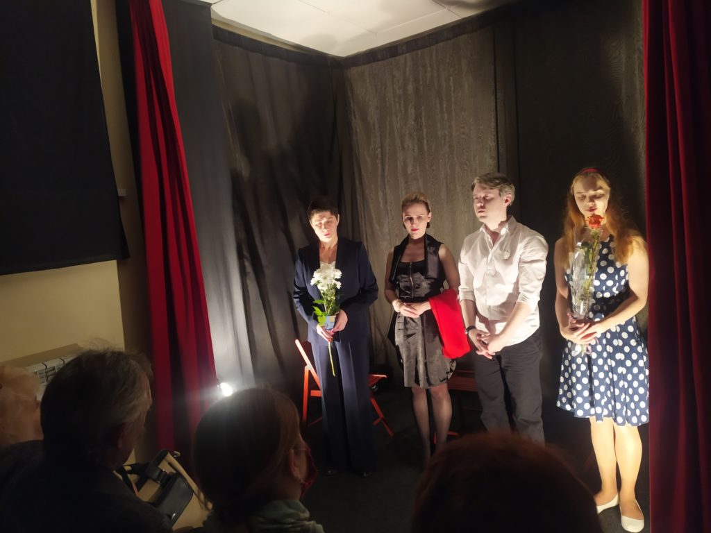 Назло коронавирусу: любительский театр дал премьеру сложного спектакля в Твери