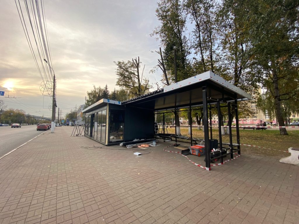 В Твери появилась еще одна остановка с USB-зарядками В Твери появилась еще одна остановка с USB-зарядками