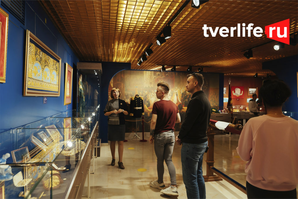 Шитьё «в прикреп»: участники экспедиции "Я люблю Верхневолжье" посетили музей золотошвей