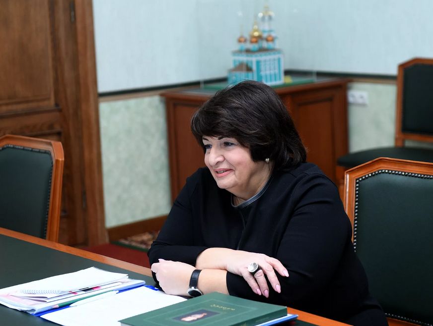 Главврач Тверского медицинского центра имени Аваева Каринэ Конюхова отмечает юбилей Главврач Тверского медицинского центра имени Аваева Каринэ Конюхова отмечает юбилей
