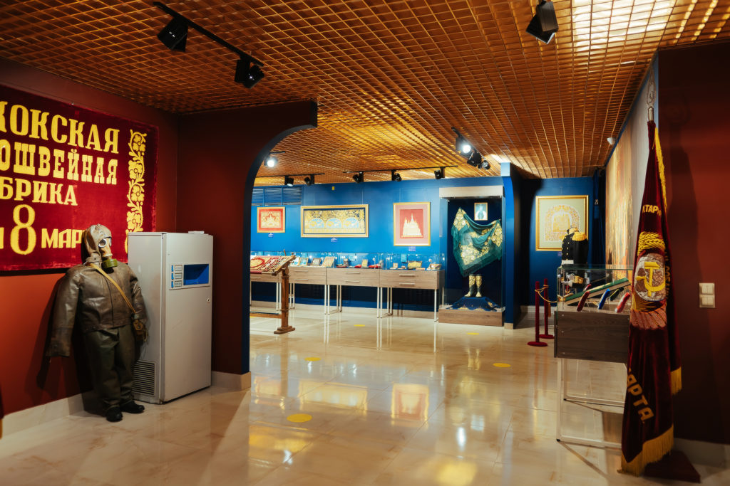 Шитьё «в прикреп»: участники экспедиции "Я люблю Верхневолжье" посетили музей золотошвей