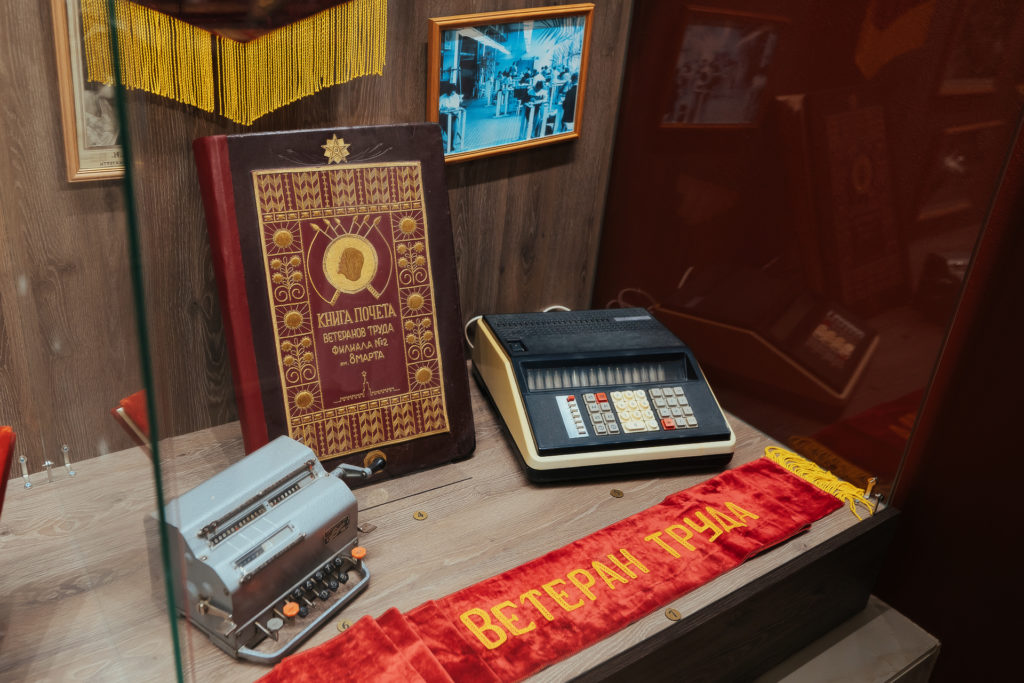 Шитьё «в прикреп»: участники экспедиции "Я люблю Верхневолжье" посетили музей золотошвей