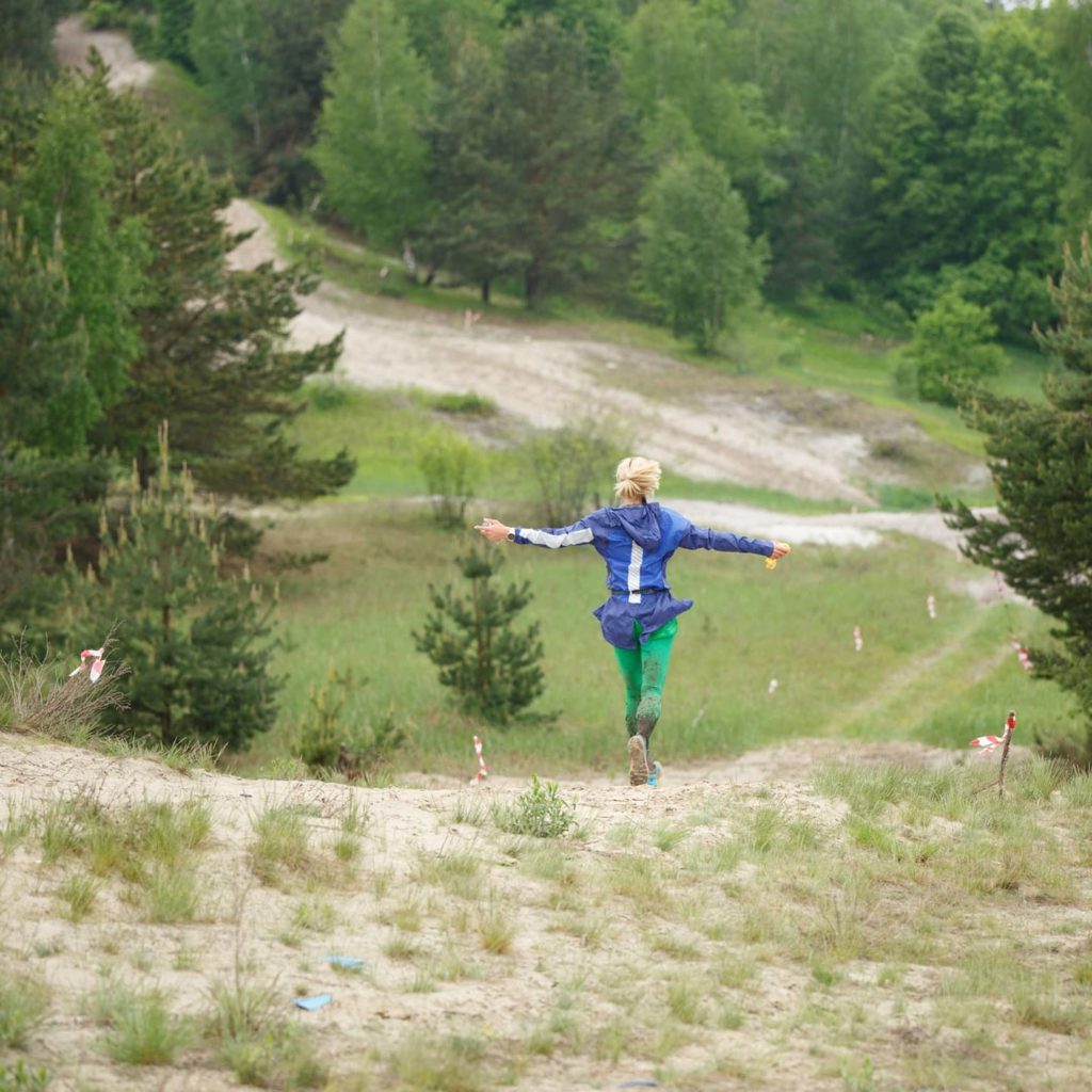 И целого зала мало: ударим трейлом по бездорожью и осенней хандре