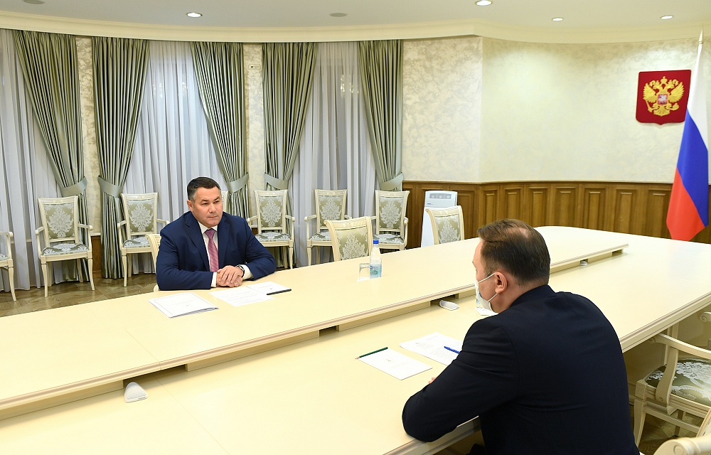 Губернатор обсудил с главой Бологовского района ремонт дорог Губернатор обсудил с главой Бологовского района ремонт дорог