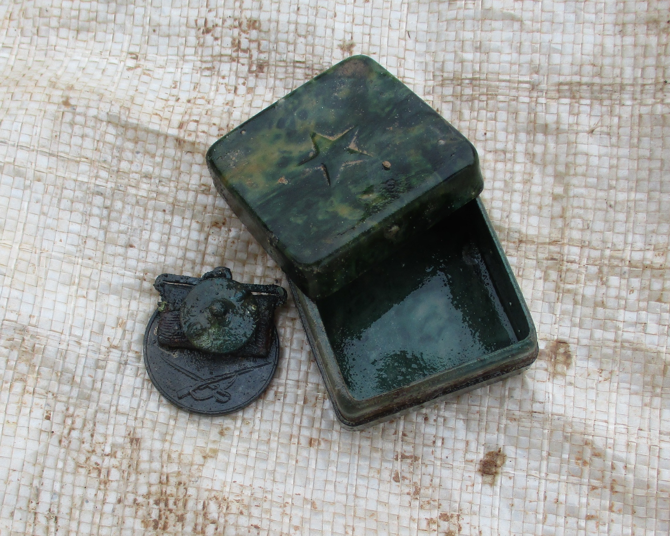 Под Андреаполем обнаружили останки пяти красноармейцев