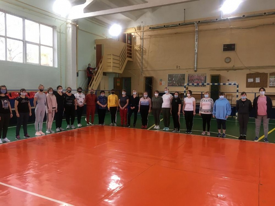 В Калязинском районе воспитатели и библиотекари сдавали нормы ГТО В Калязинском районе воспитатели и библиотекари сдавали нормы ГТО