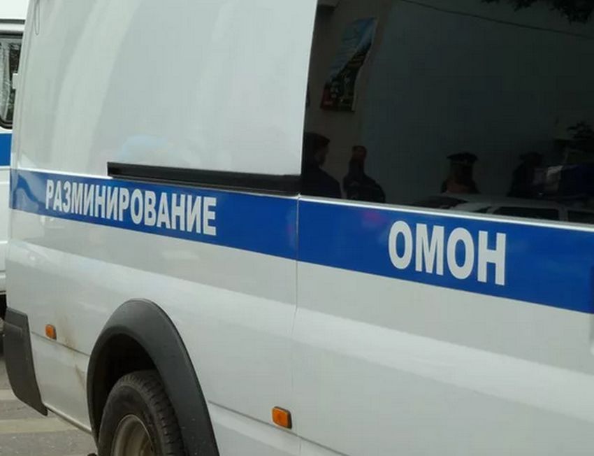 Неадекватный петербуржец «заминировал» свою квартиру и угрожал взорвать метро в Твери Неадекватный петербуржец «заминировал» свою квартиру и угрожал взорвать метро в Твери