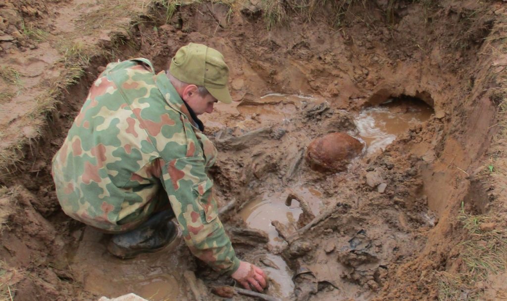 Под Андреаполем обнаружили останки пяти красноармейцев