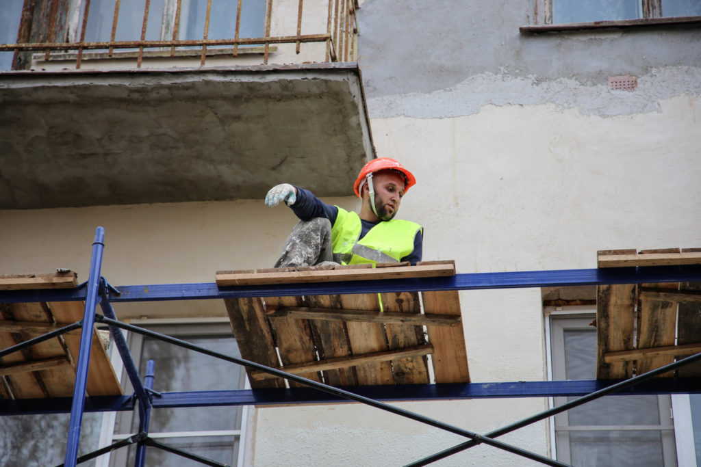 Рабочие муки: места, где в Тверской области нельзя трудиться иностранцам
