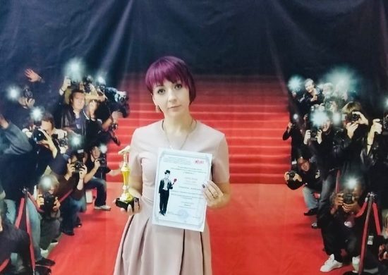 Солистка Андреапольского ДК получила диплом «Гран-при» на межрегиональном фестивале Солистка Андреапольского ДК получила диплом «Гран-при» на межрегиональном фестивале