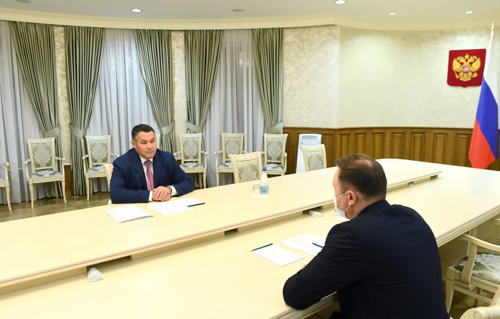 Губернатор и глава Бологовского района обсудили на встрече итоги дорожных работ и социально-экономическое развитие района