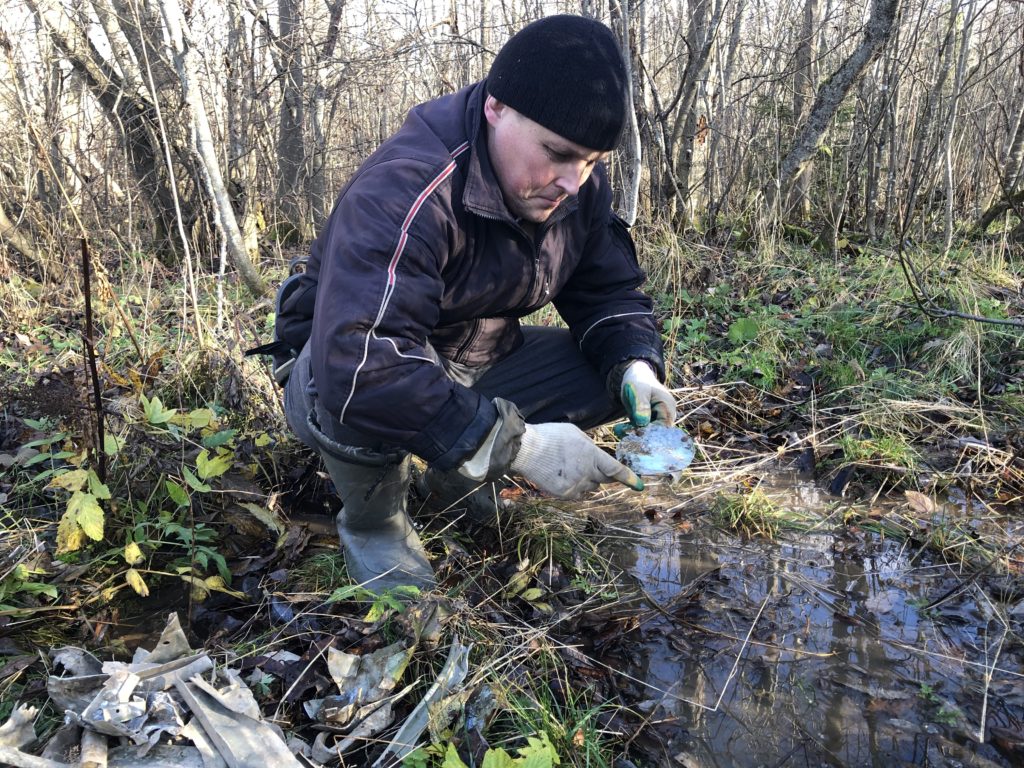 Поисковики установили имена экипажа самолёта, найденного в Тверской области