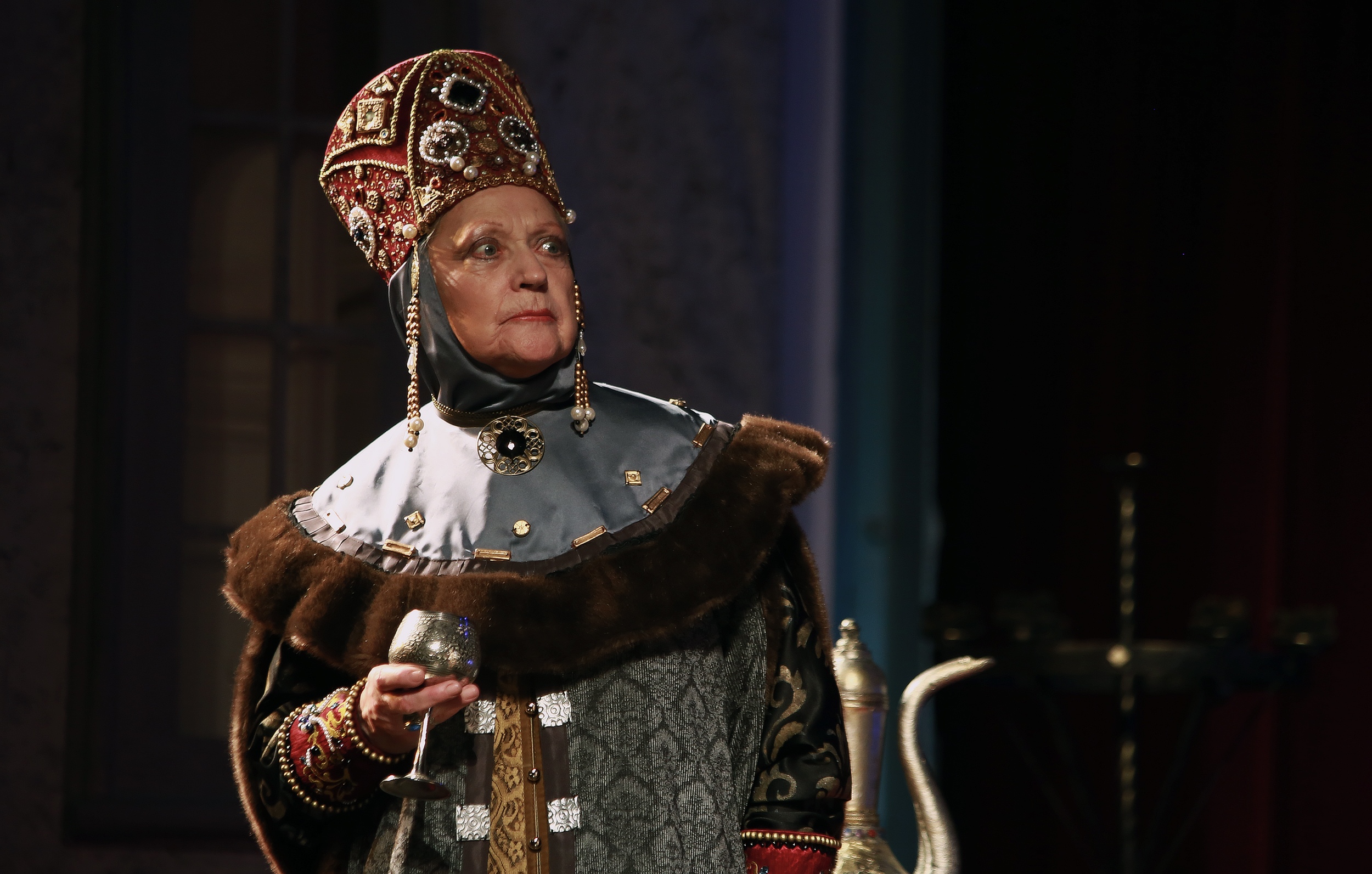 Скоро премьера: фото с репетиции исторического спектакля "Невольники" в Твери